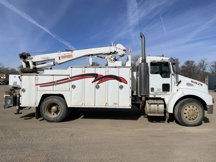 2006-kenworth-t300-image-6