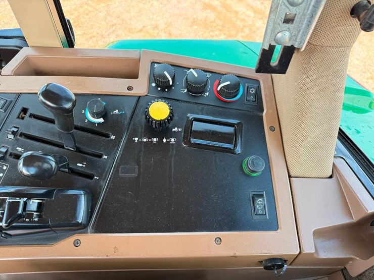 john-deere-7200-image-50