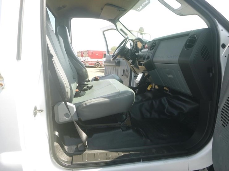 2012-ford-f650-image-11