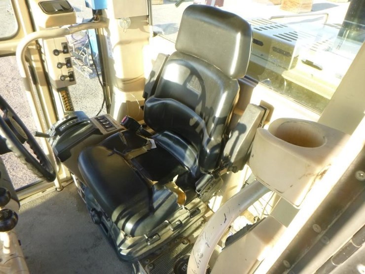 2006-caterpillar-143h-image-22