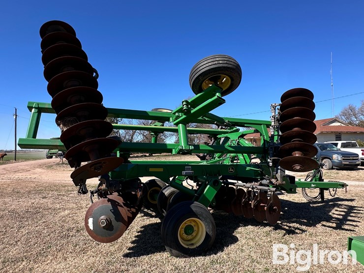 2014-john-deere-2623-image-4