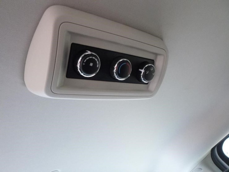 2014-dodge-grand-caravan-image-11