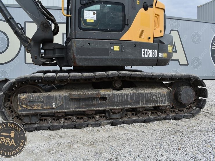 2019-volvo-ecr88d-image-32