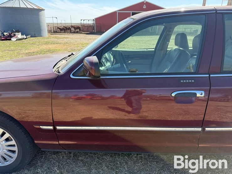 2007-mercury-grand-marquis-ls-4-door-sedan-image-9