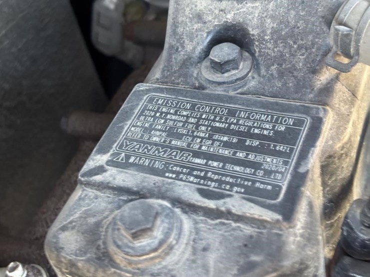 2020-takeuchi-tb230-image-60