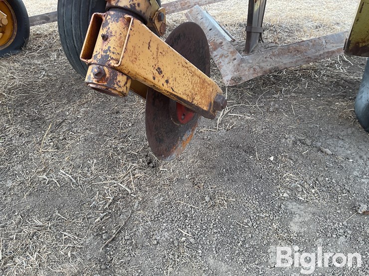 1981-versatile-5500-image-13