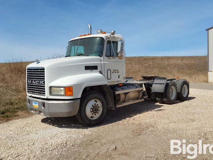 1994-mack-ch600-image-1