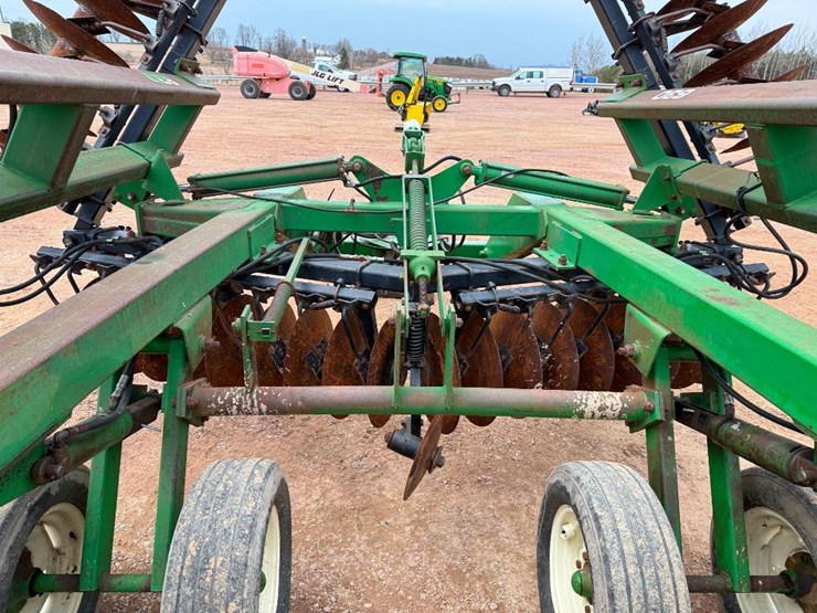 john-deere-630-image-33