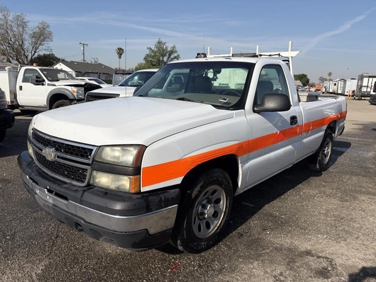 2006-chevrolet-silverado-1500-image-1
