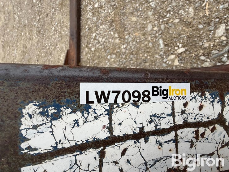 3--pt-mounted-bale-fork-image-17