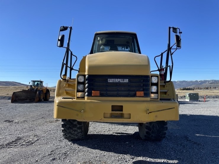 caterpillar-740-image-8