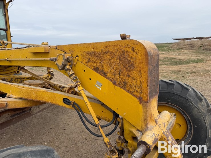 caterpillar-120-image-9