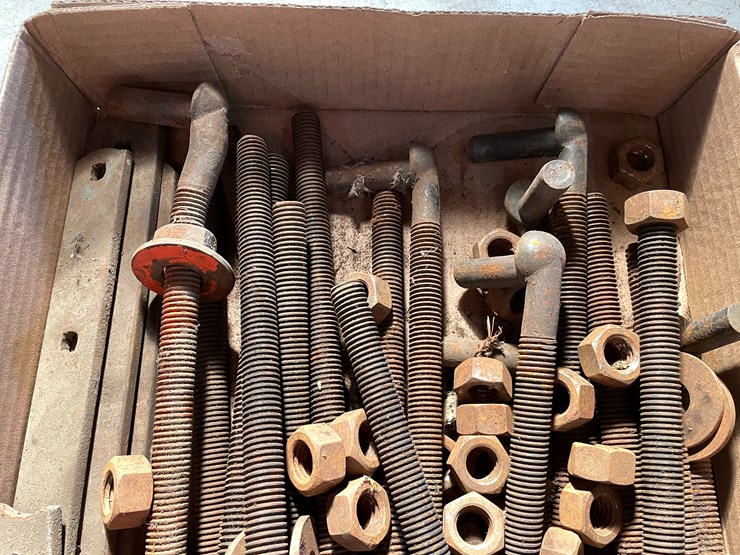 #2546-•-metal-gate-pins-and-hardware-image-7