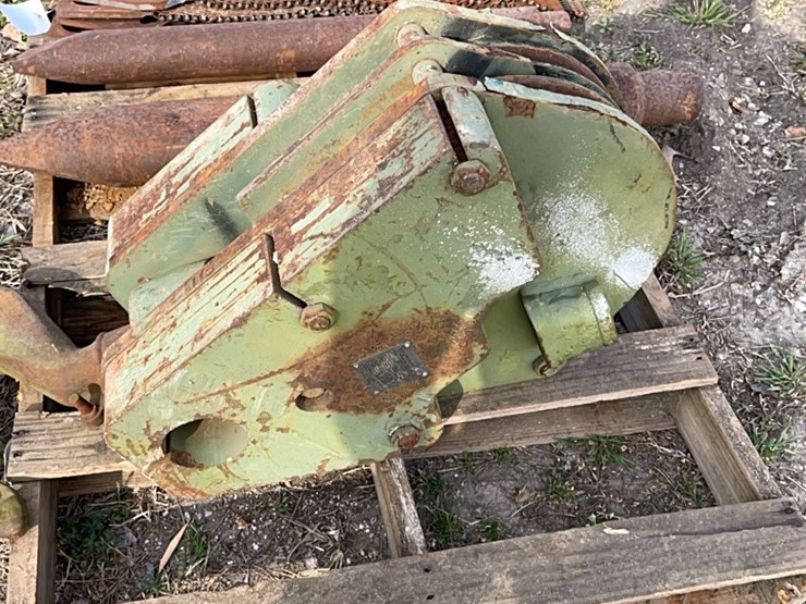 large-hook-and-pulley-image-3