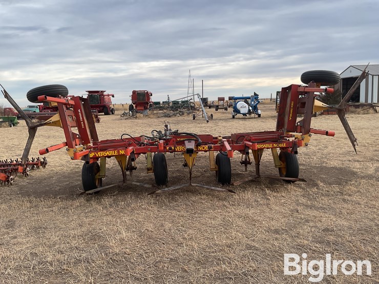 1981-versatile-5500-image-6