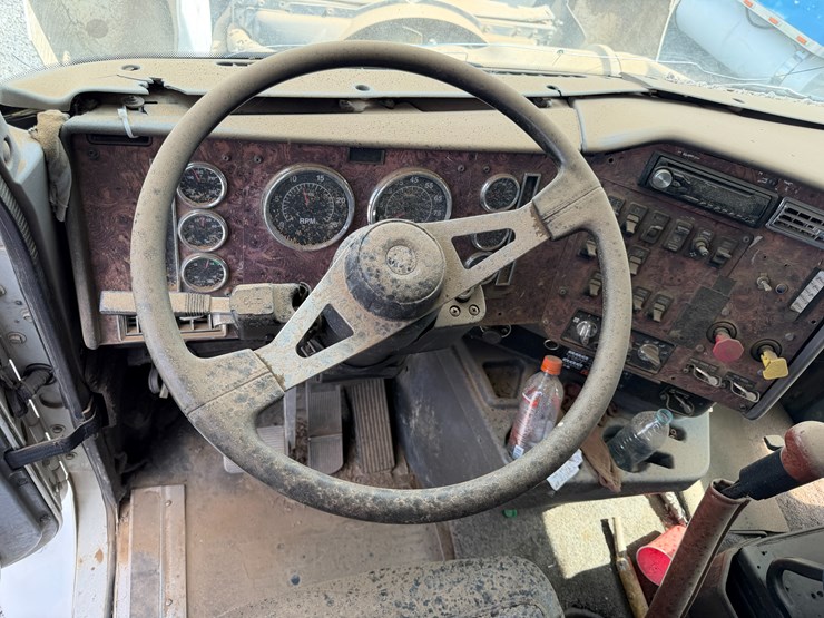 2002-international-9200i-image-64