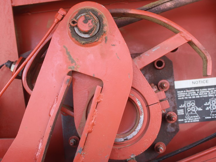 hesston-4910-image-79