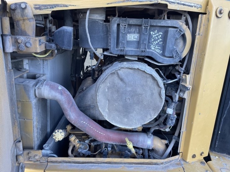 caterpillar-d6t-lgp-image-28