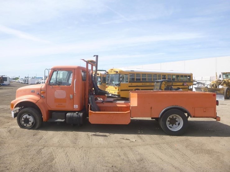 2000-international-4700-image-5