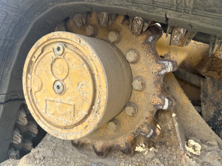 2017-caterpillar-239d-image-60