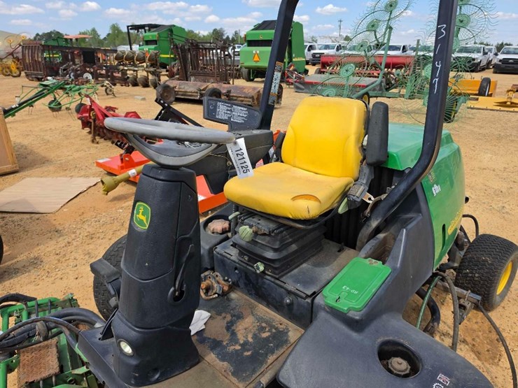 2005-john-deere-3235c-image-6