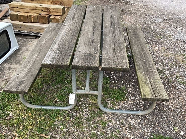 wood-and-metal-picnic-table-image-1