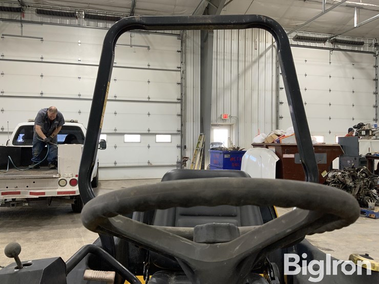 massey-ferguson-730-image-15