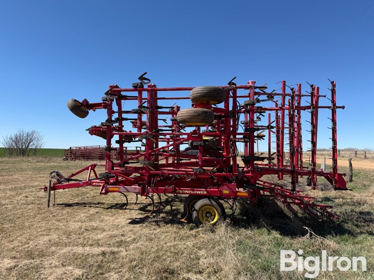 2012-sunflower-5055-field-cultivator-image-8