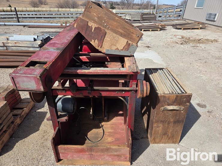 a-t-ferrell-clipper-fanning-mill-image-6