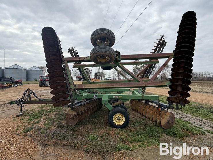 john-deere-630-image-8