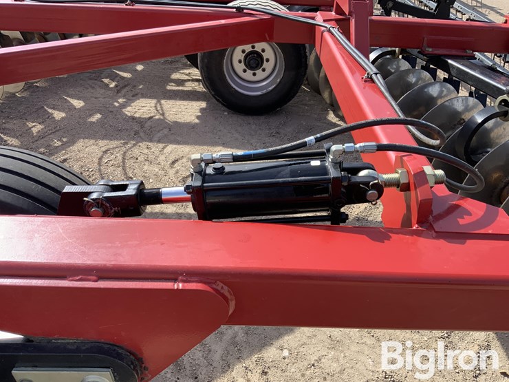 2014-case-ih-370-image-9