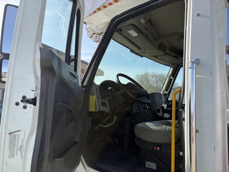 2012-international-workstar-7400-image-13