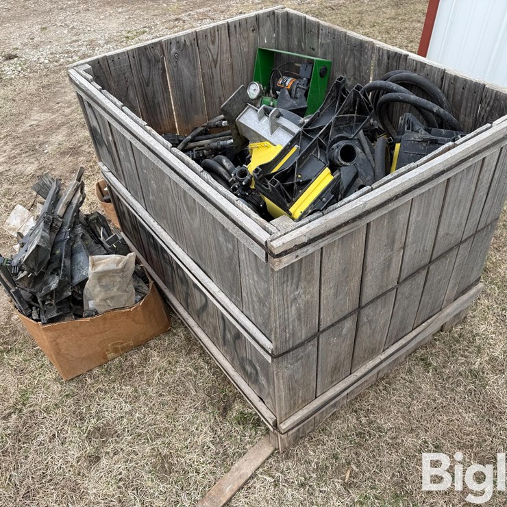 John Deere Seedtubes W/Sensor & Mini Hoppers