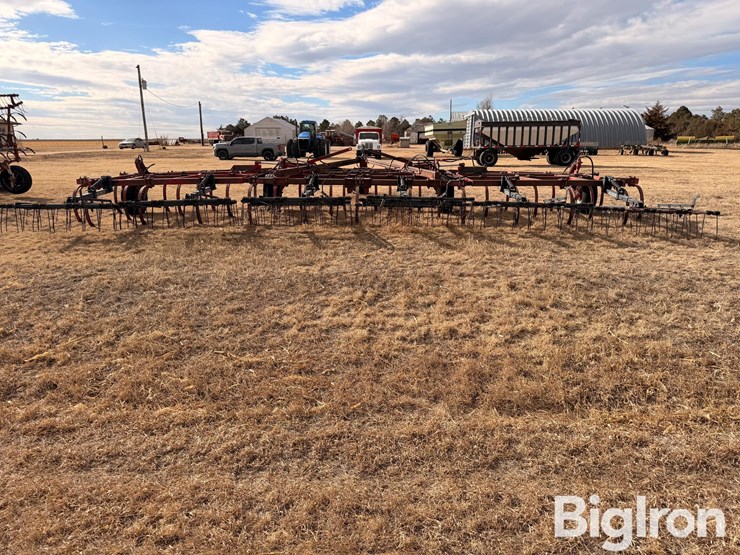 massey-ferguson-128-image-6