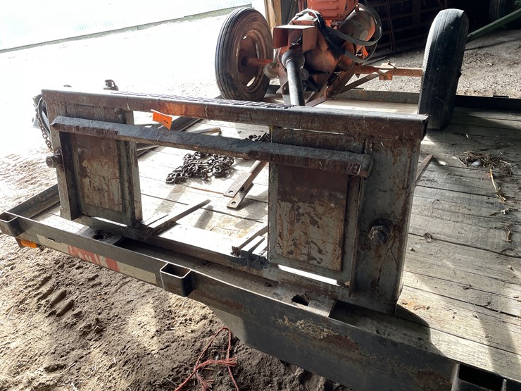 #2396-•-(4)-speared-bale-mover-image-1