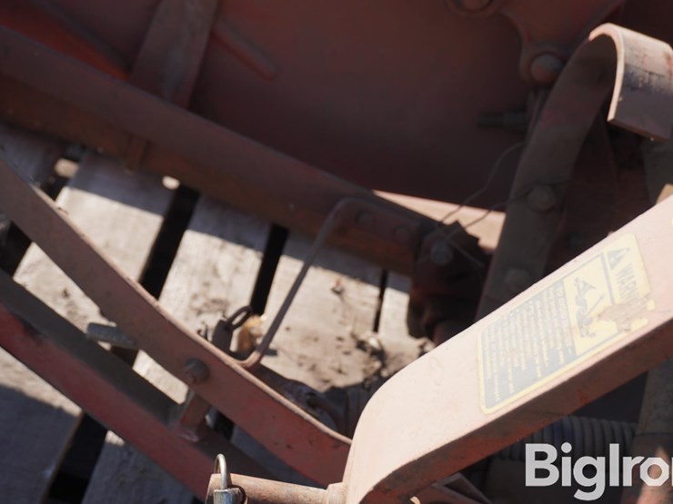 case-ih-1300-image-17