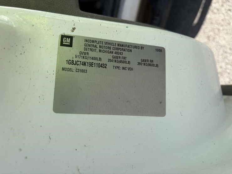 2009-chevrolet-silverado-3500hd-image-17