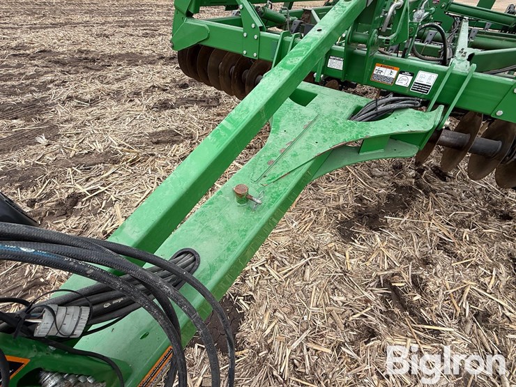 2014-john-deere-2310-image-13