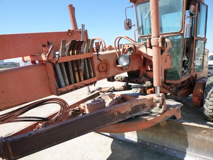 1980-john-deere-jd670-a-motor-grader-image-17