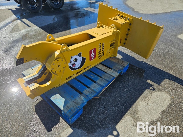 2025-massey-ferguson-730-image-1