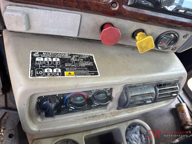 2001-mack-ch613-image-37