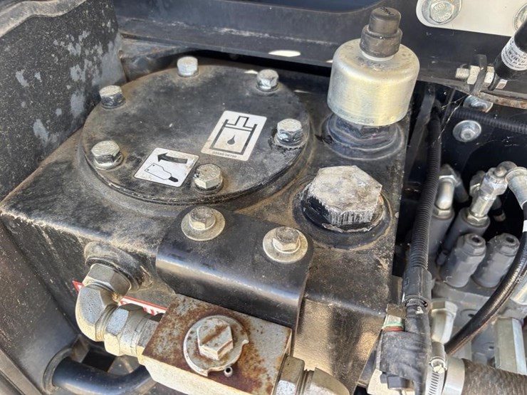 2020-takeuchi-tb230-image-46