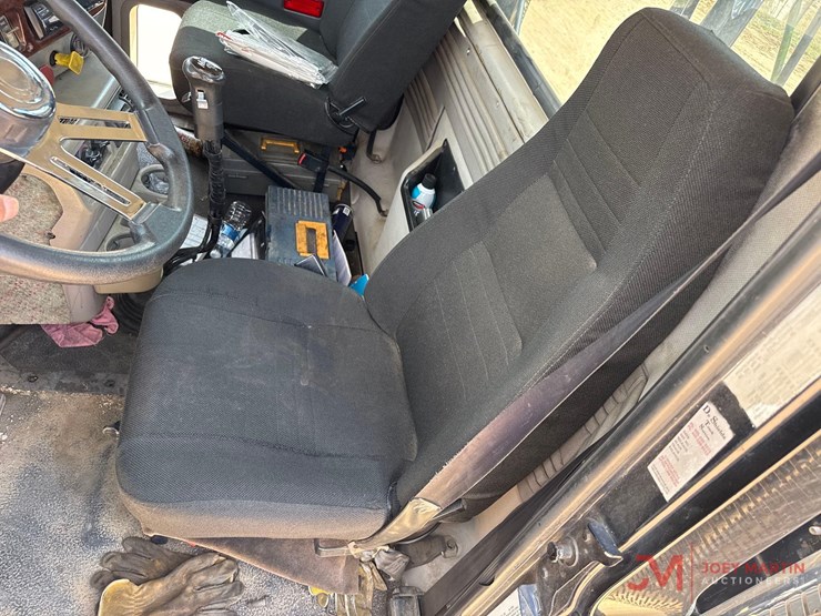 2001-mack-ch613-image-30