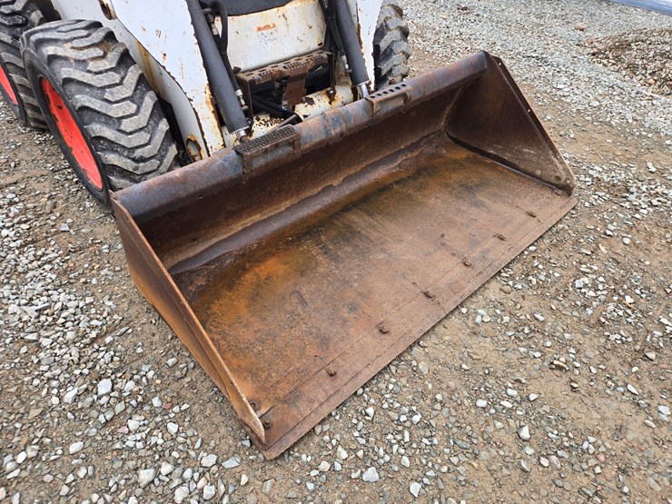 2017-bobcat-s570-image-10