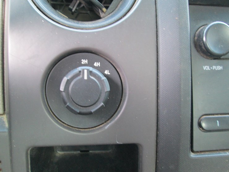 2010-ford-f150-image-33