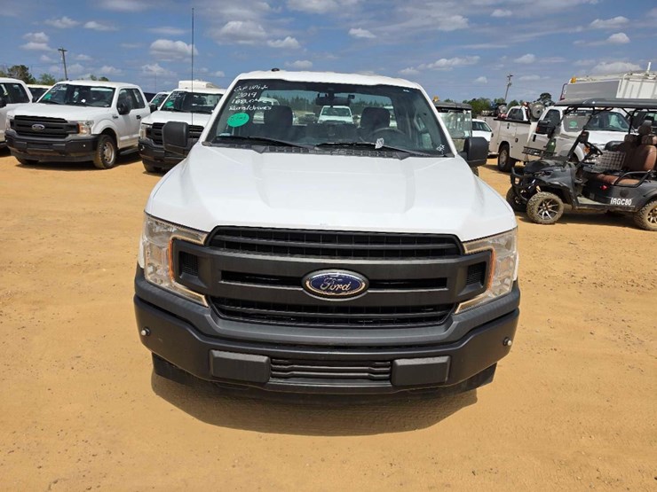 2019-ford-f150-xl-image-5