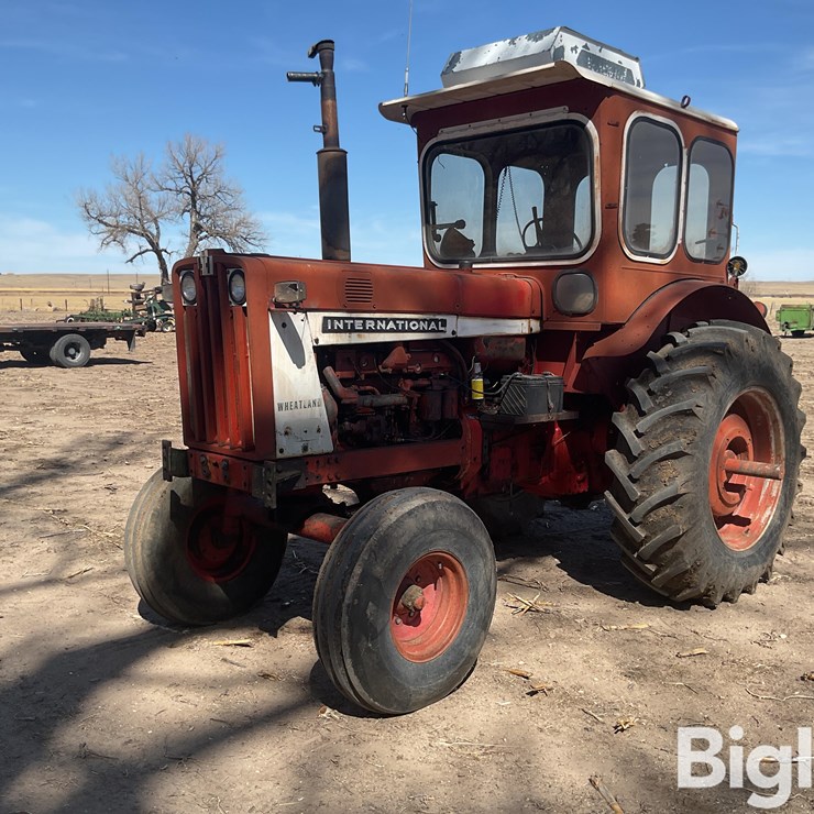 1966 INTERNATIONAL 806