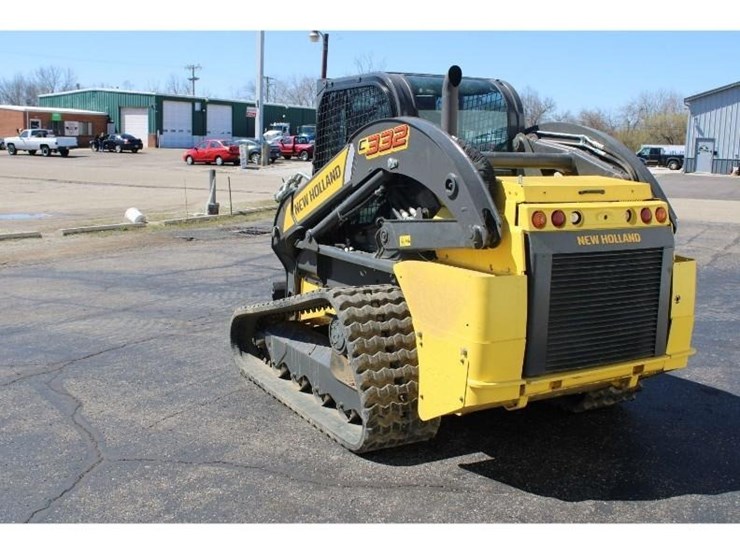 2021-new-holland-c332-image-3