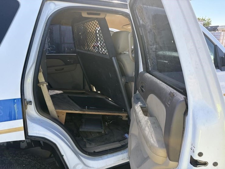 2013-chevrolet-tahoe-image-10