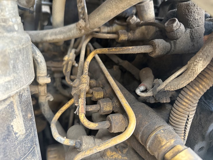 2017-caterpillar-239d-image-43